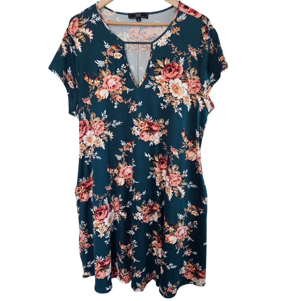 Vibe Floral Keyhole Swing Dress Womens Size 2X Green Boho Flowing Stretch Casual